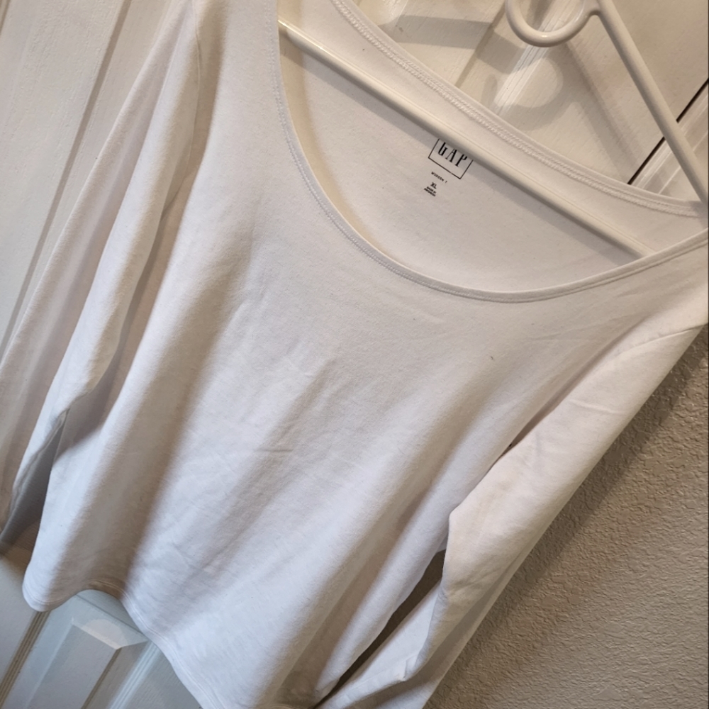 NWOT GAP Modern White Long Sleeve